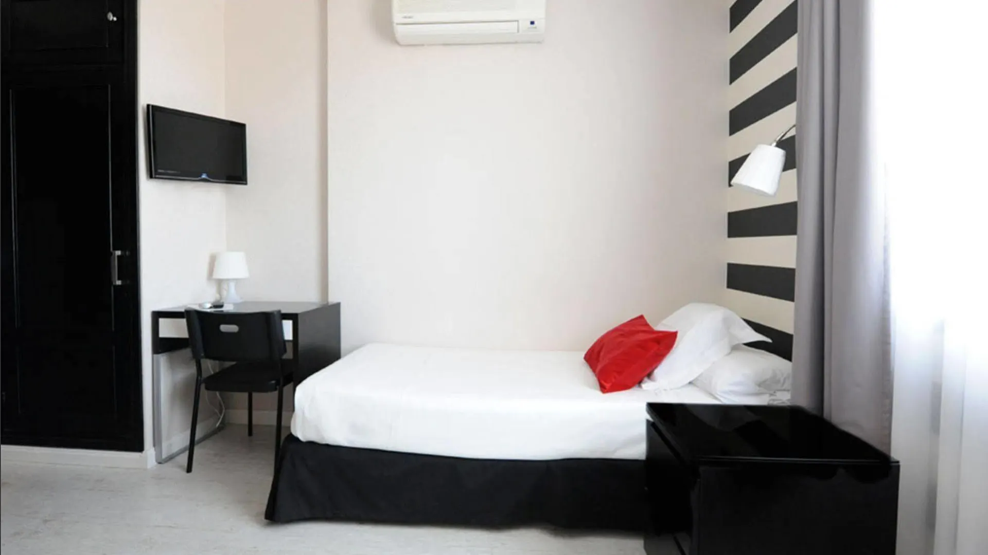 Hotel Domus Málaga İspanya